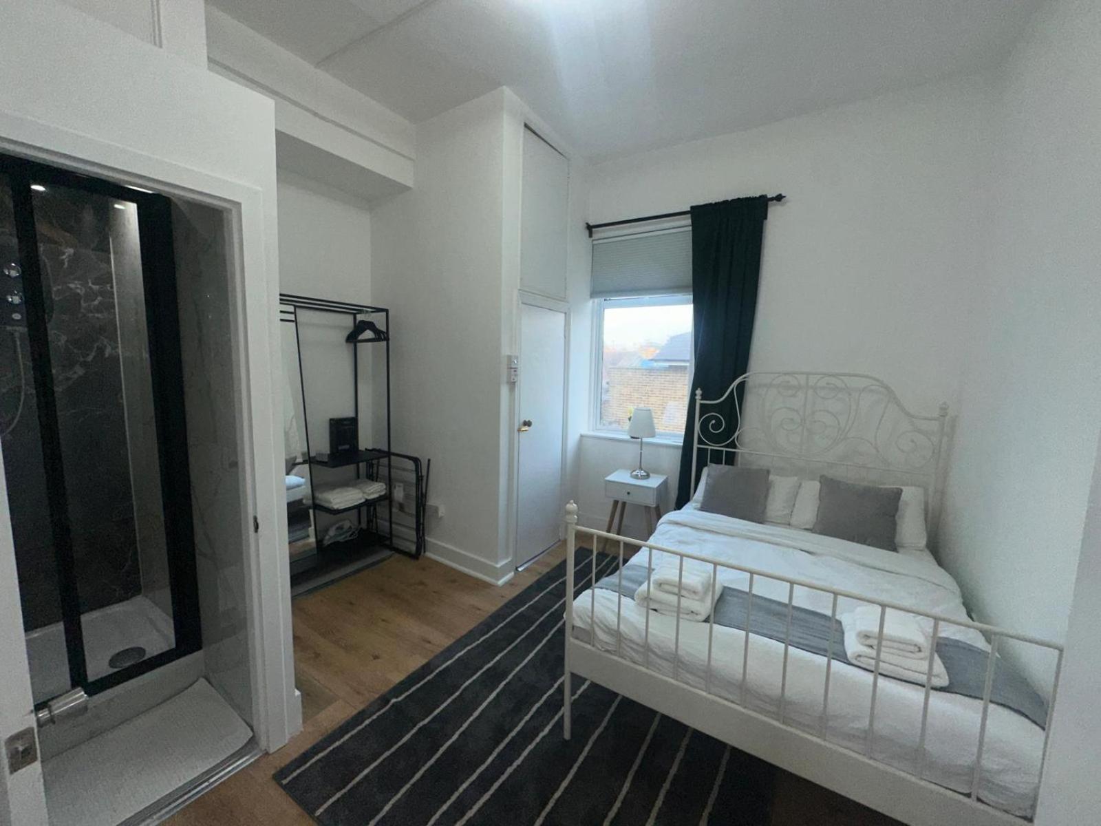 First Floor One Bed Apartment In Central West ロンドン エクステリア 写真