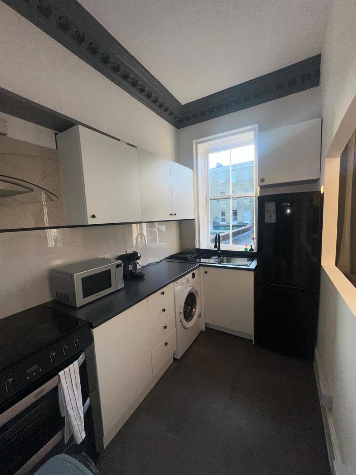 First Floor One Bed Apartment In Central West ロンドン エクステリア 写真